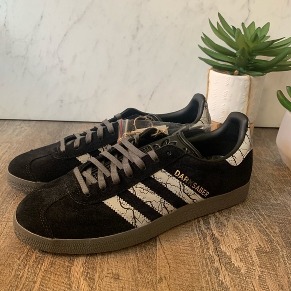 adidas Mandalorian Dark Saber Gazelle - Picture 6 of 8